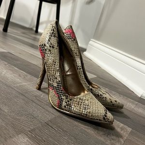 Size 5.5 Qupid Multicolor Snake Skin Print Heel